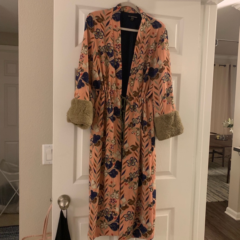 Zara gorgeous floral robe outerwear with pockets